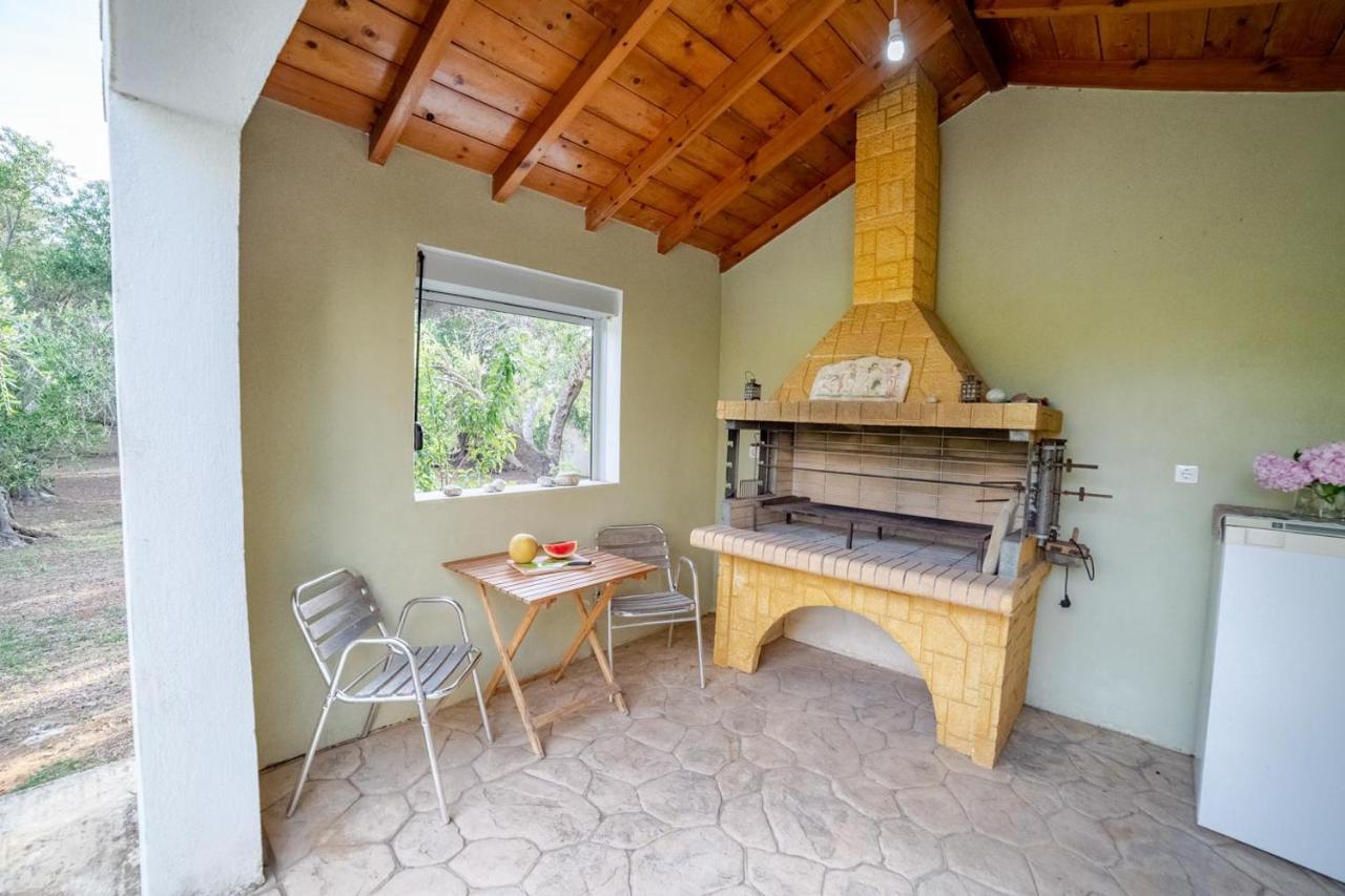 Villa Adonis Halikounas Exterior foto