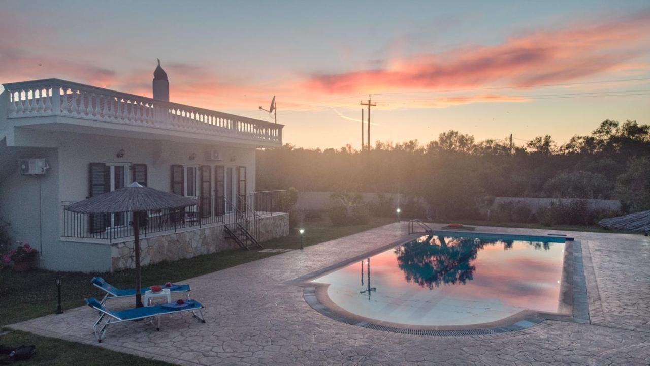 Villa Adonis Halikounas Exterior foto